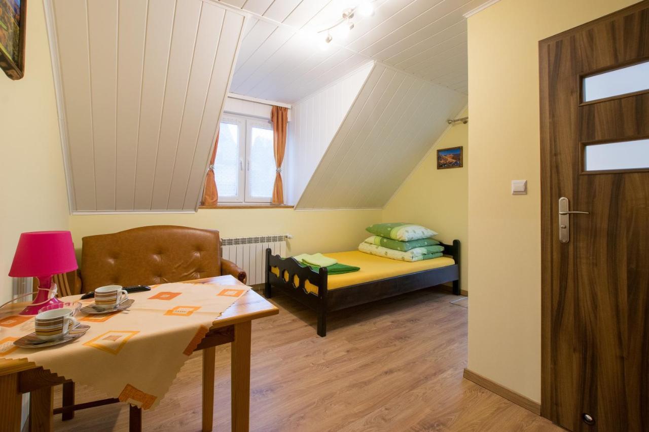 Dworek Julia - Klimatyzowane Komfortowe Pokoje Nad Solina - Bieszczady Polańczyk Esterno foto